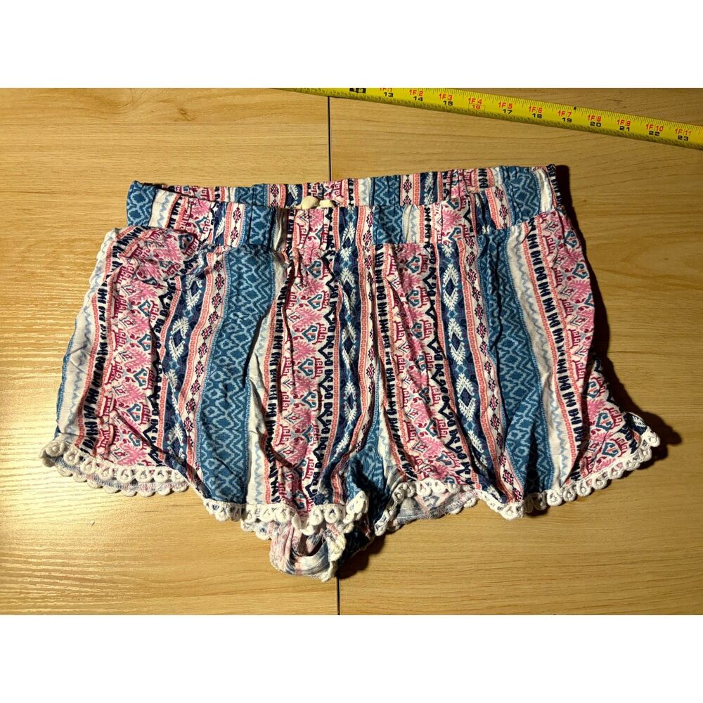 light thin patterned shorts